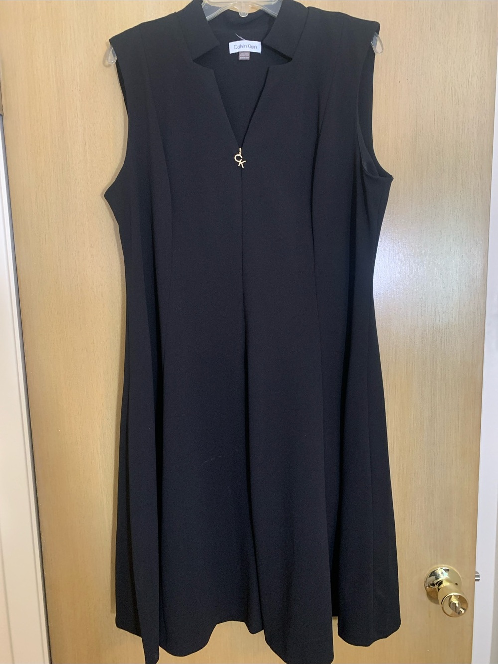 🖤WOW! SUPER CUTE Calvin Klein Black Sleeveless Fit-and-Flare Dress with CK Charm